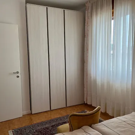 Haus Romagnoli 3* Lazise