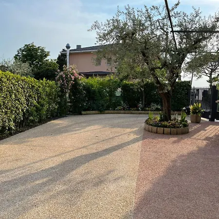 Haus Romagnoli 4* Lazise