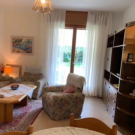 Haus Romagnoli 3* Lazise