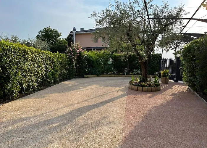 Haus Romagnoli 3* Lazise