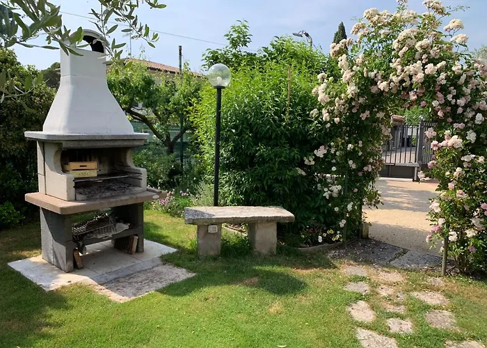 Haus Romagnoli 3* Lazise