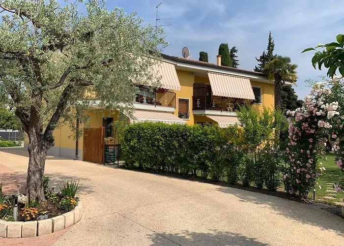 Haus Romagnoli 3* Lazise