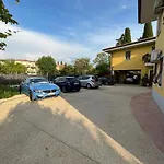 Haus Romagnoli Aparthotel 4*