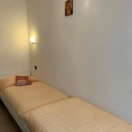 Haus Romagnoli 4* Lazise